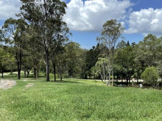 View profile: 40 Acres – Country Lifestyle, No Compromise!